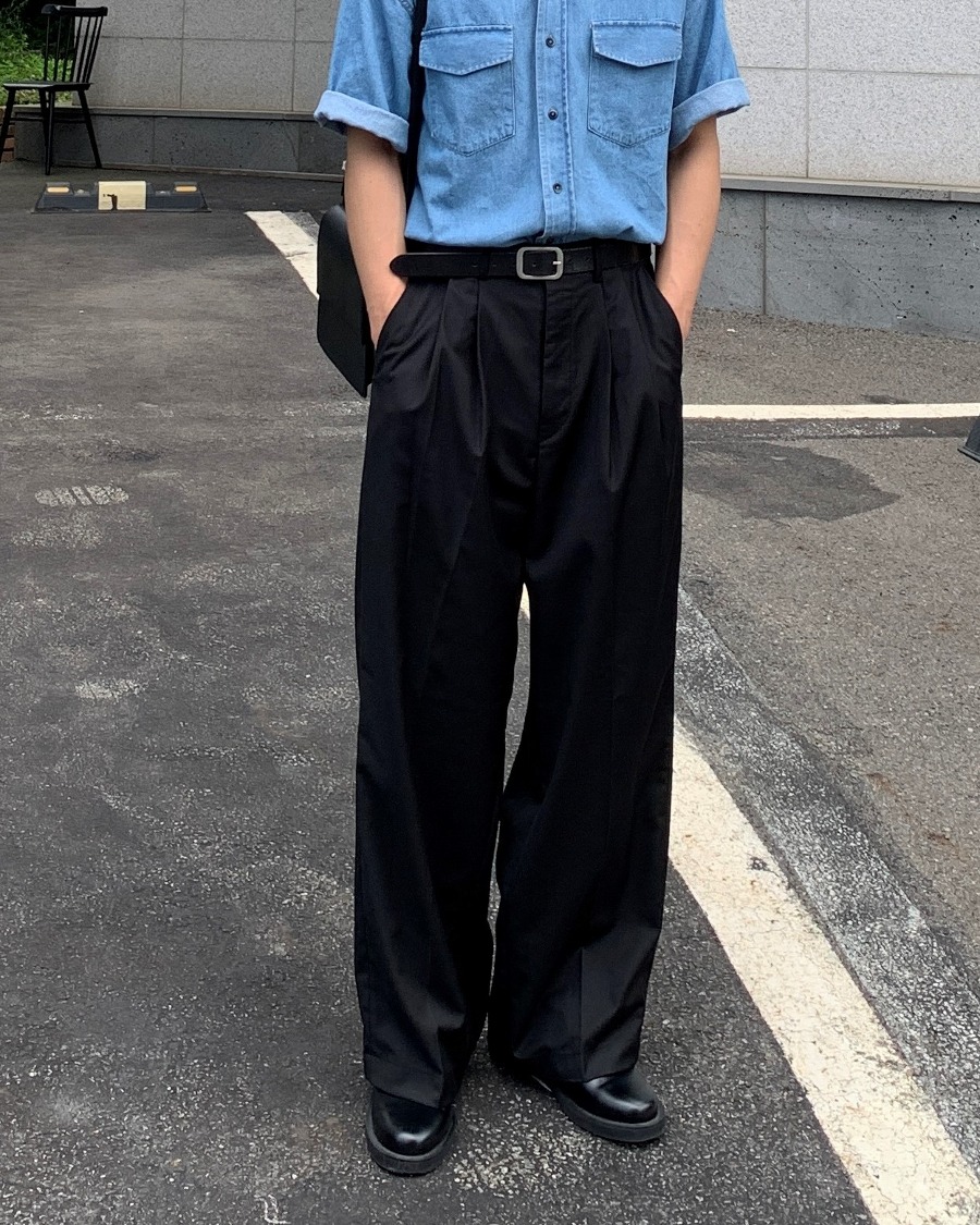 two tuck side banding wide pants